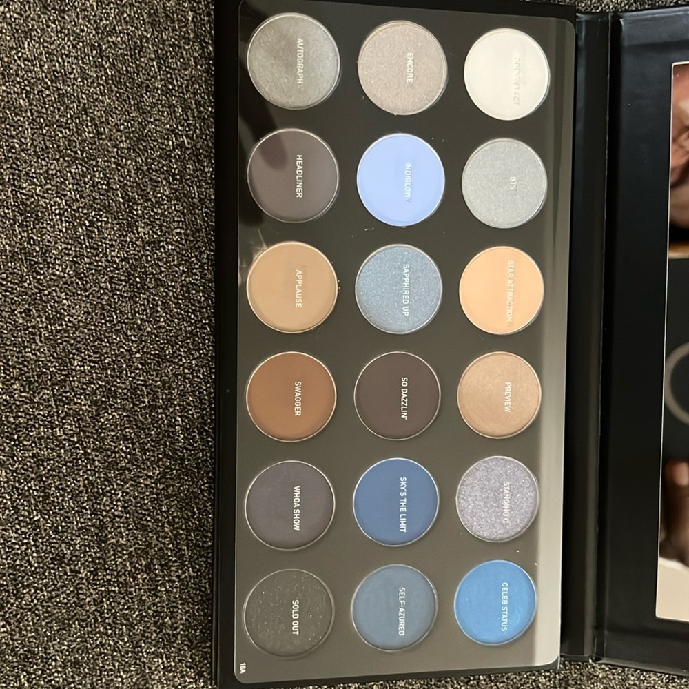 Morphe….18A Blue Ya Away palette. New